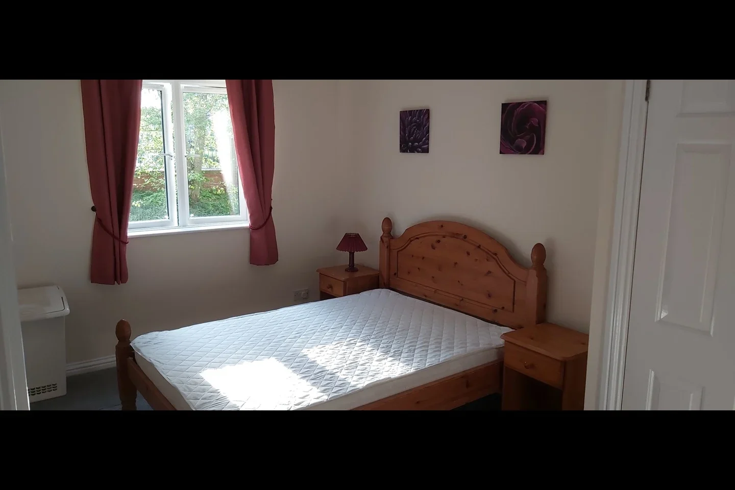 Flat Beverley Mews in Crawley
