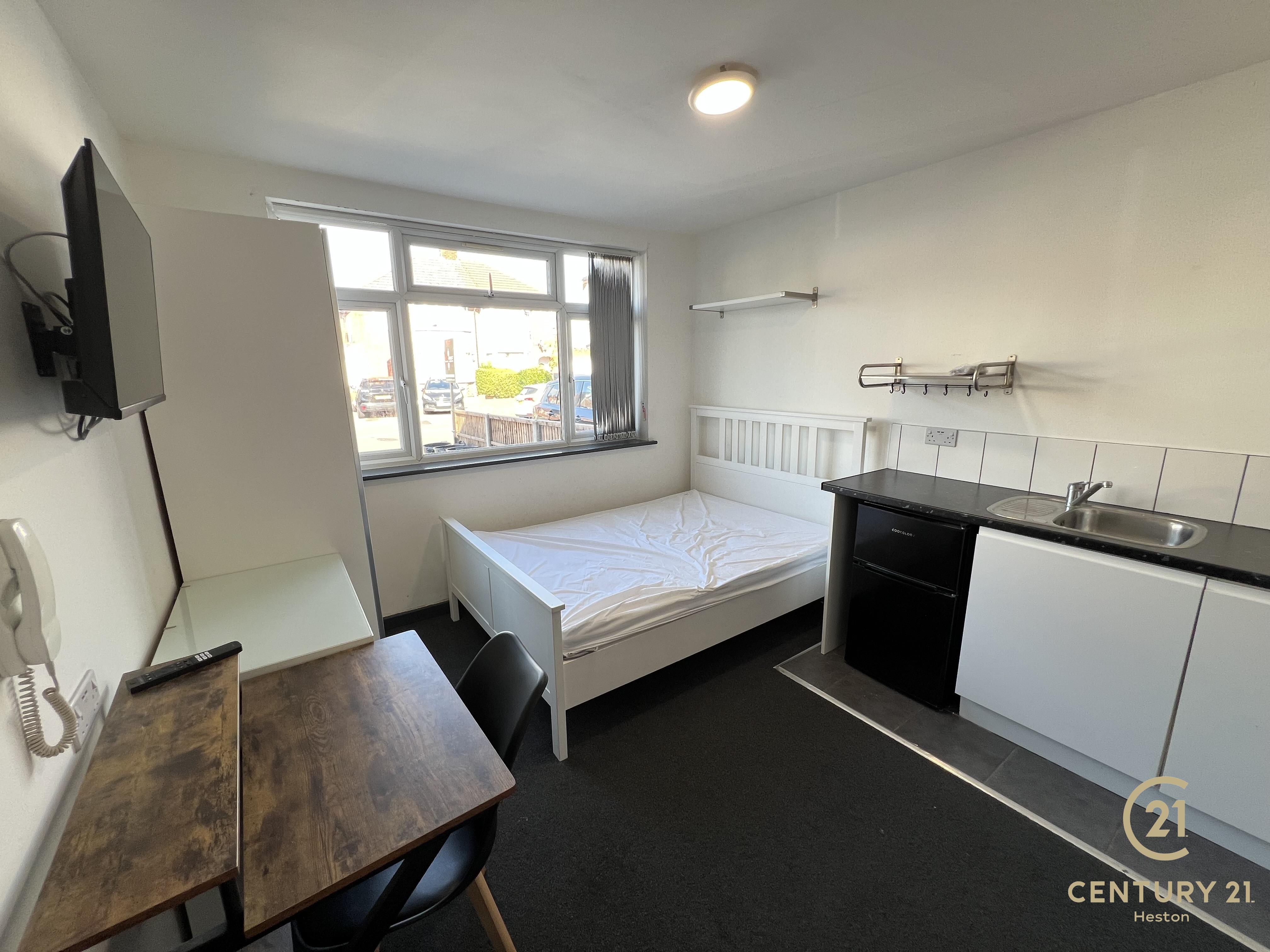 Room Sedgwick Avenue in Greater London