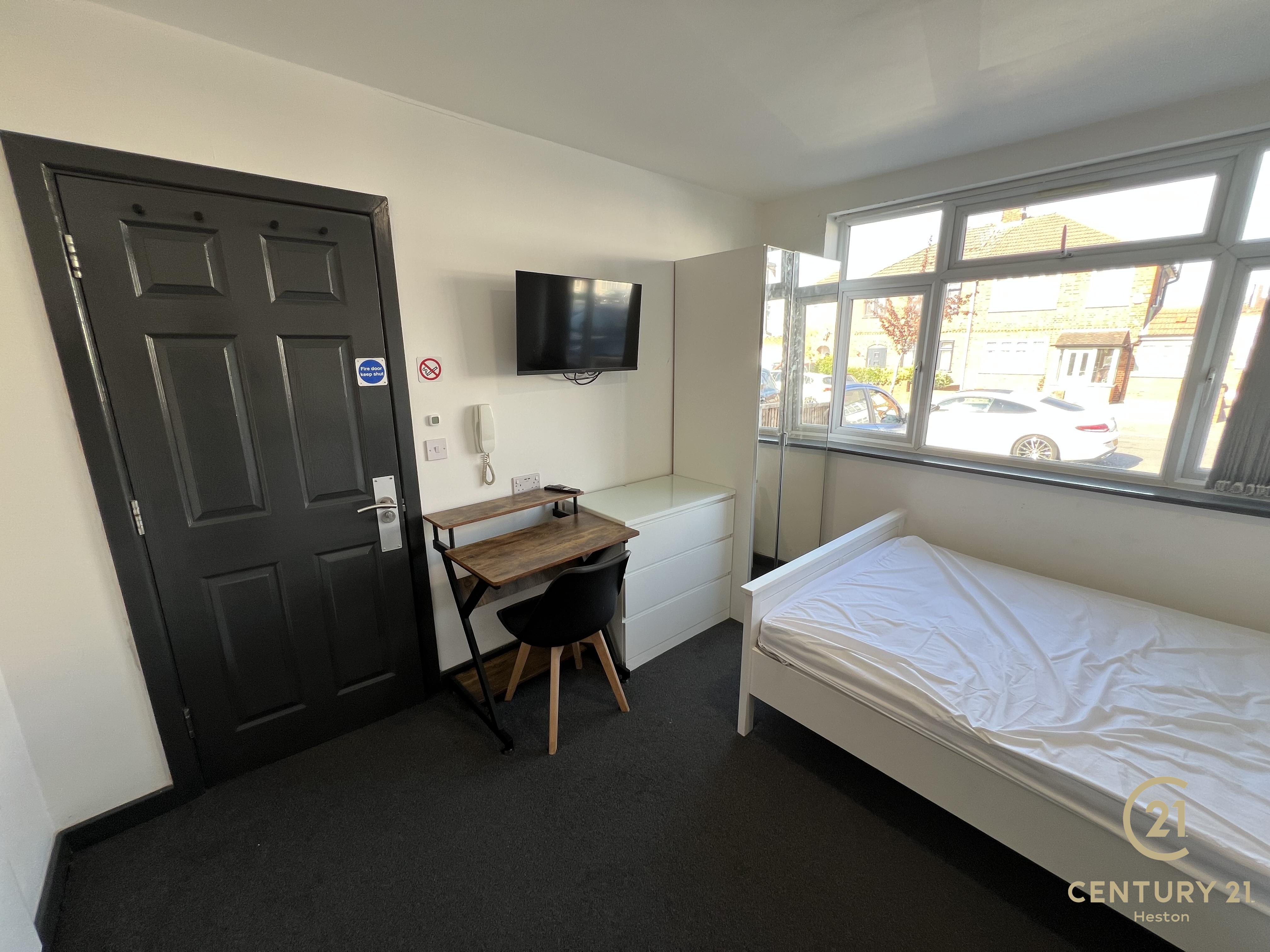 Room Sedgwick Avenue in Greater London