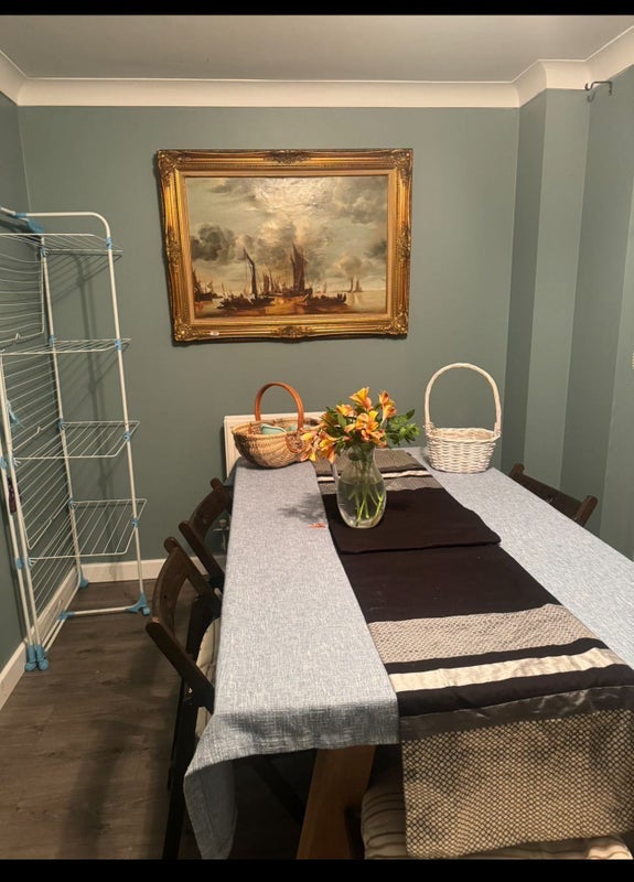 Room Ellan Hay Road in Bristol