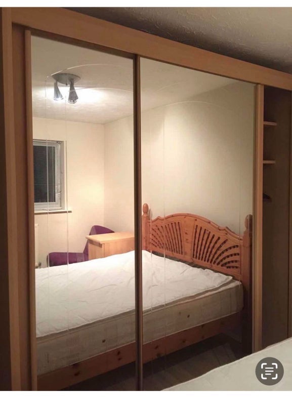 Room Ellan Hay Road in Bristol