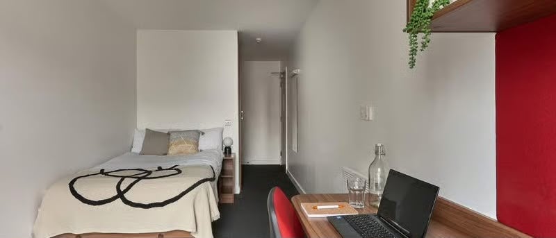 Room Alma Street in Coventry