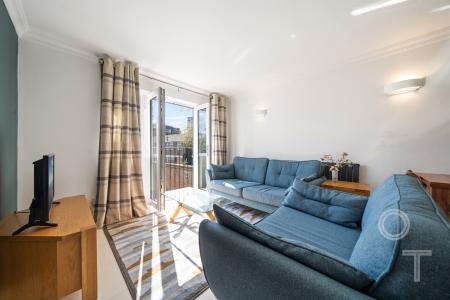 Flat Powlett Place in Greater London