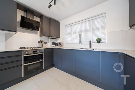 Flat Powlett Place in Greater London