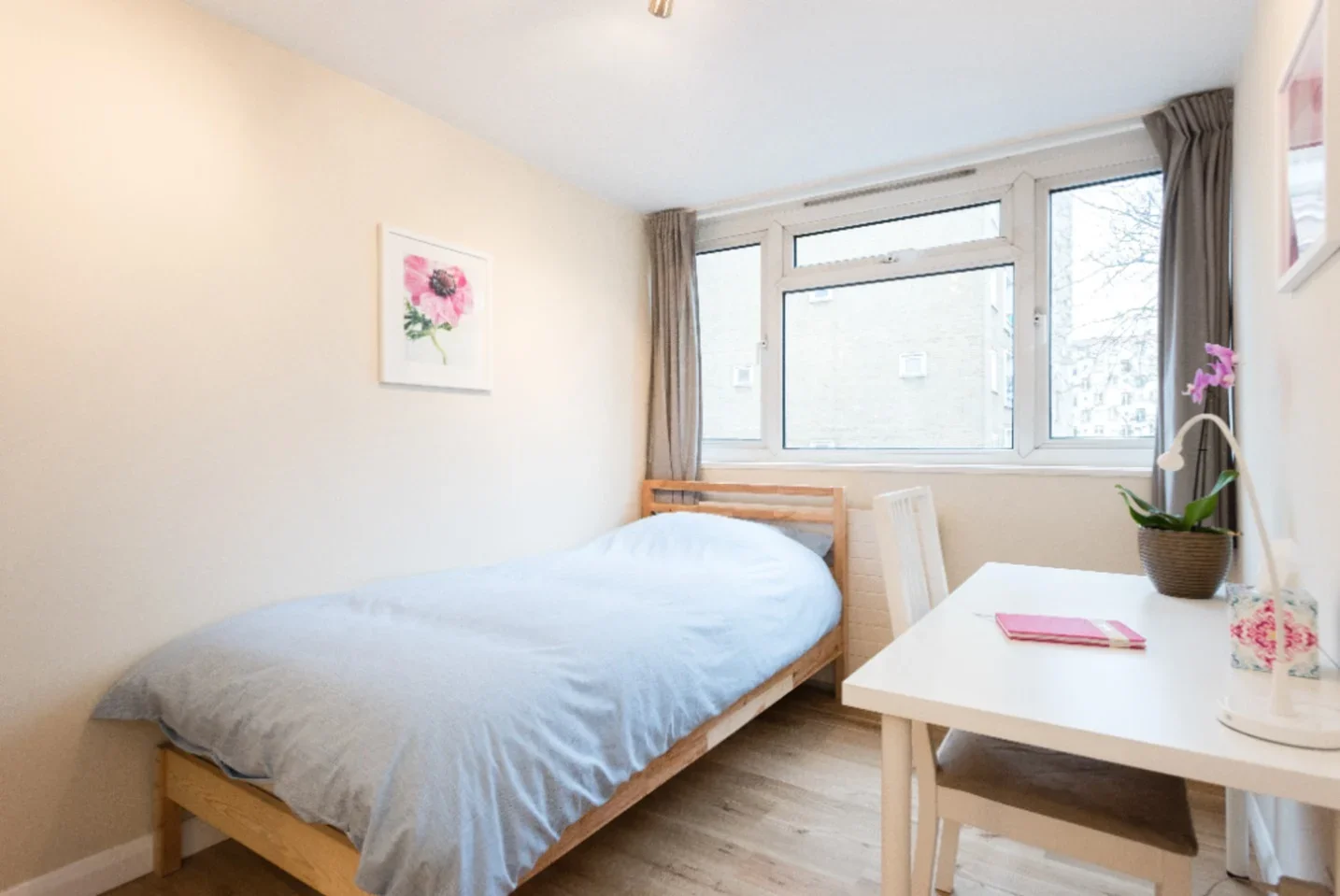 Flat Robert Street in Greater London