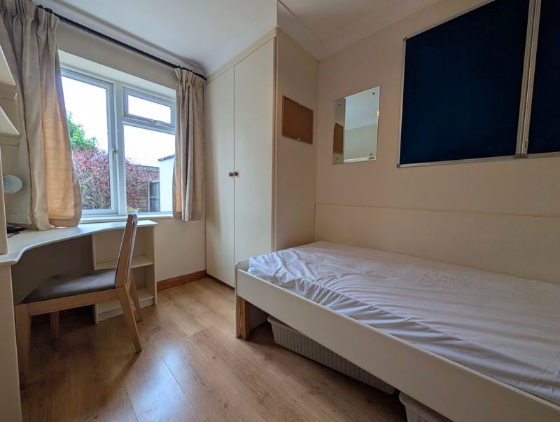 Room Whyke Road in Chichester