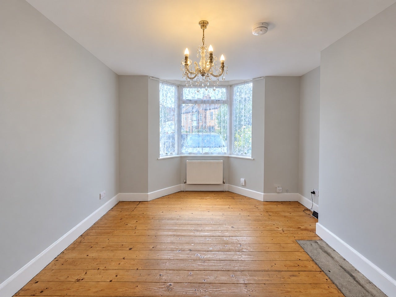 Flat Putney Road in Greater London