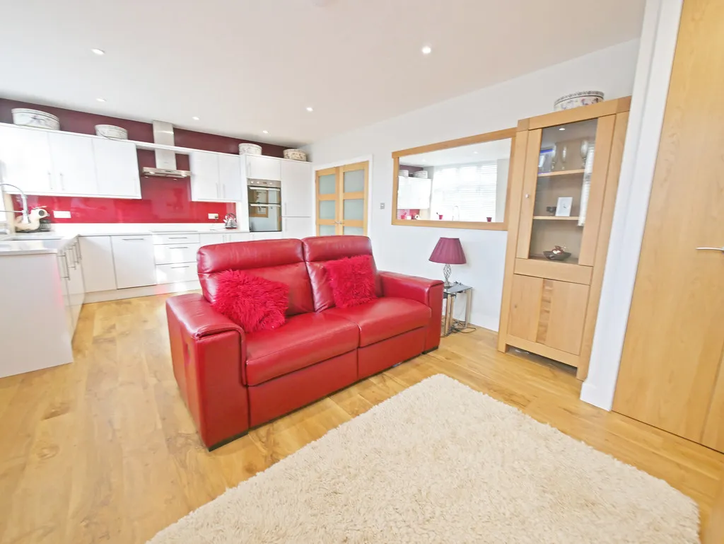 Flat Harefield Road in Greater London