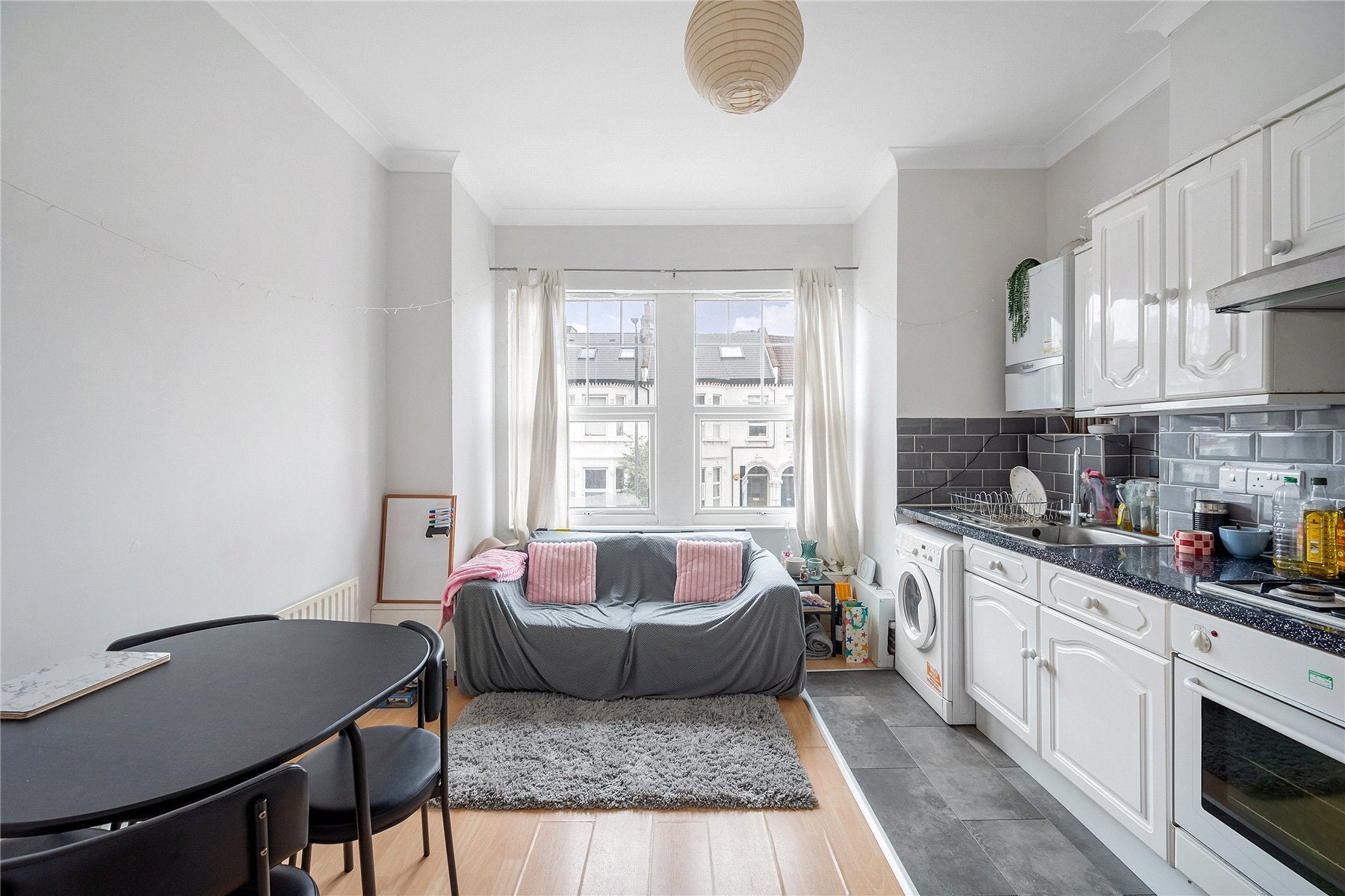Flat Tooting Bec Road in Greater London