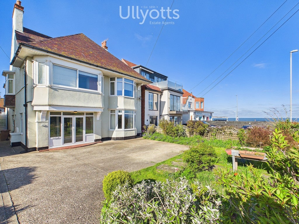 Flat St Annes Road in Bridlington