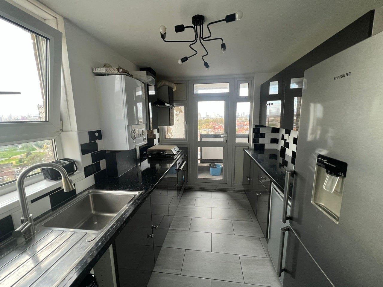 Room Boundary Road in Greater London