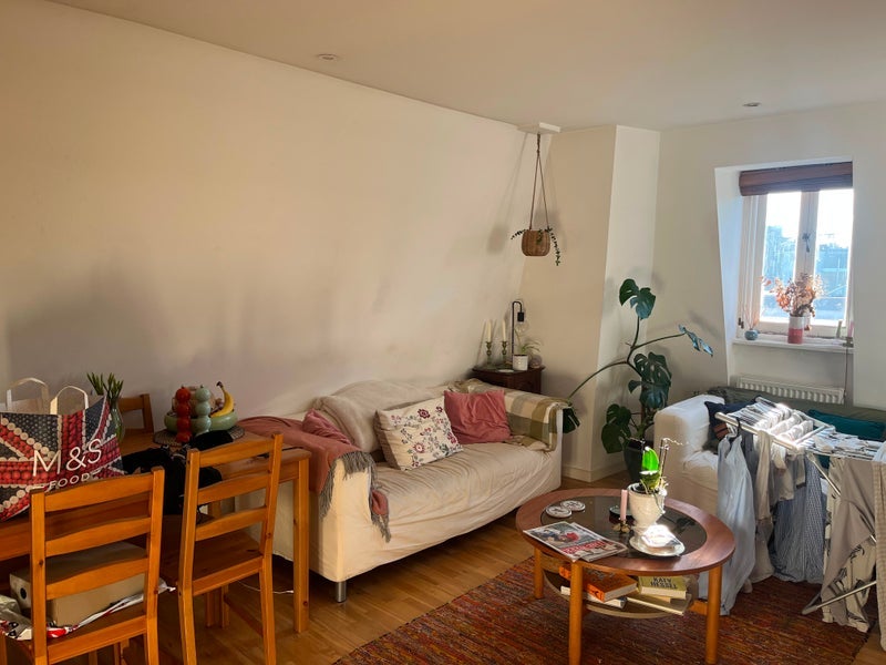 Flat Fentiman Road in Greater London