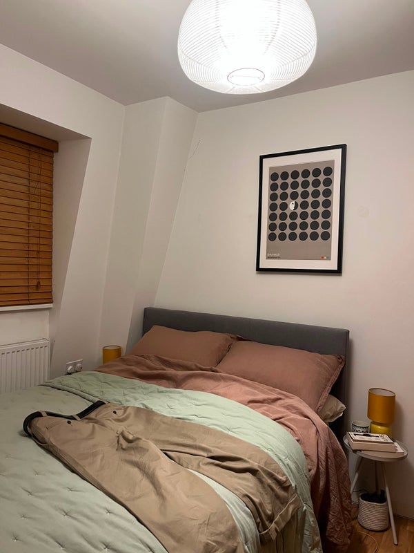 Flat Fentiman Road in Greater London