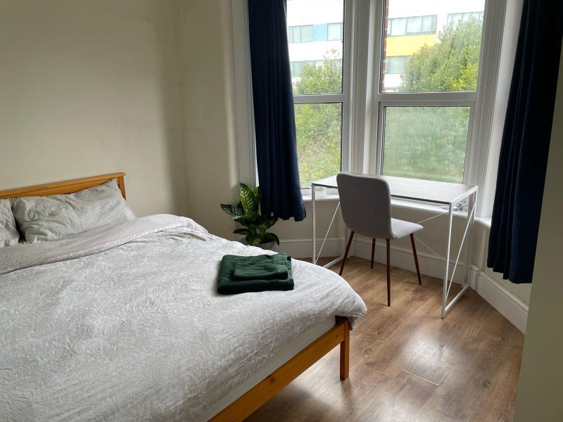 Room Hawarden Road in Greater London