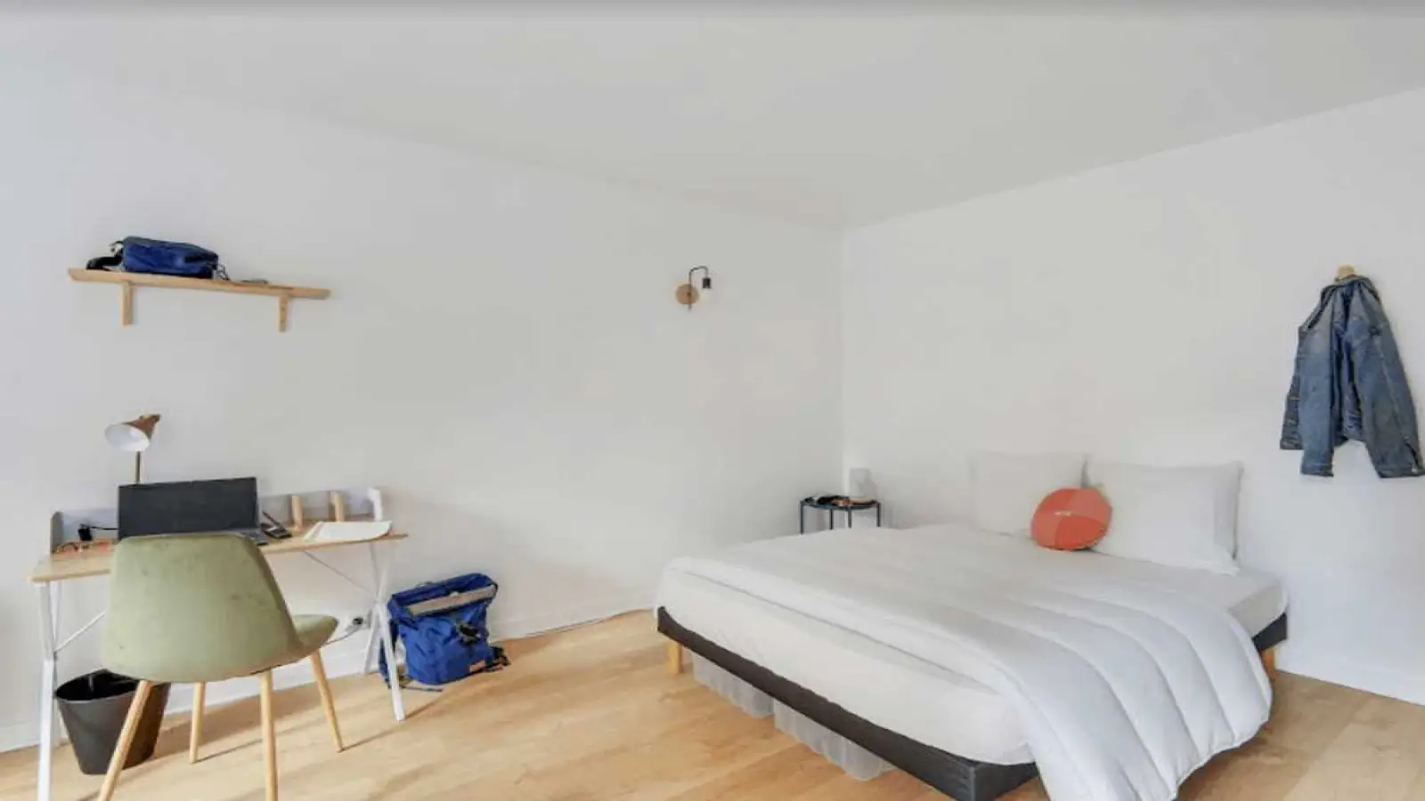 Flat Rue de Romainville in Paris