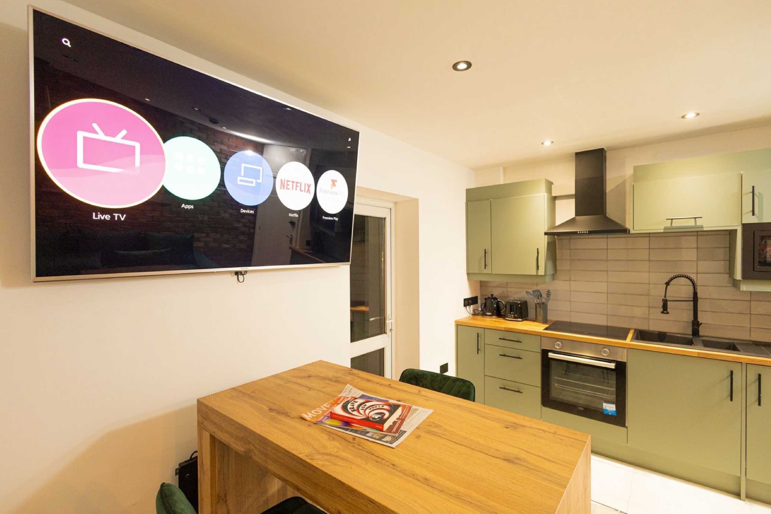 Flat Lena Gardens in Greater London