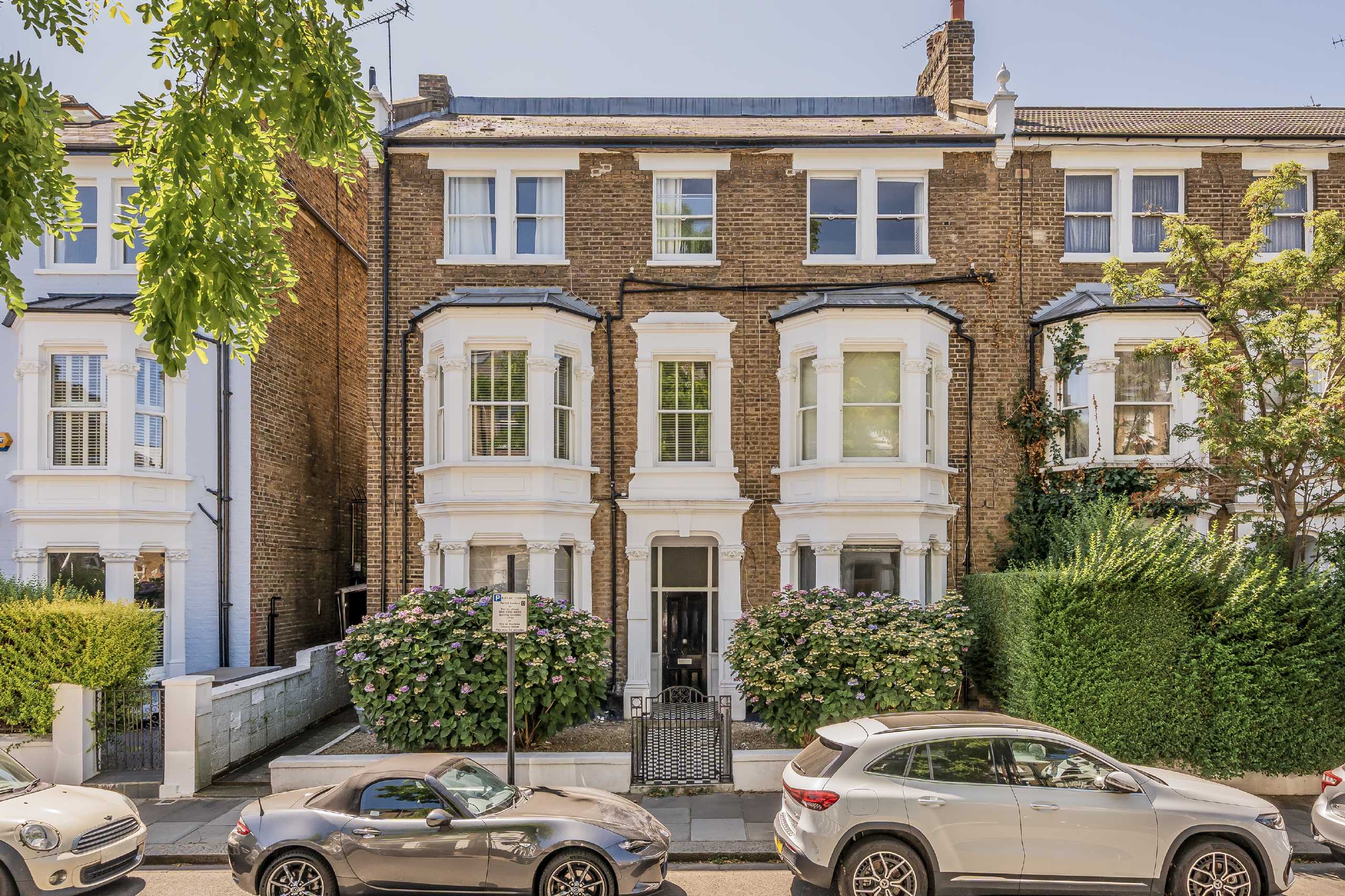 Flat Lena Gardens in Greater London