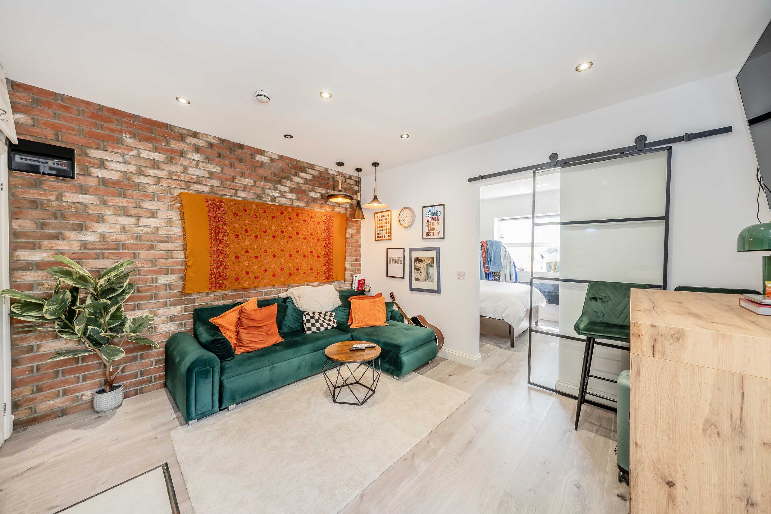 Flat Lena Gardens in Greater London