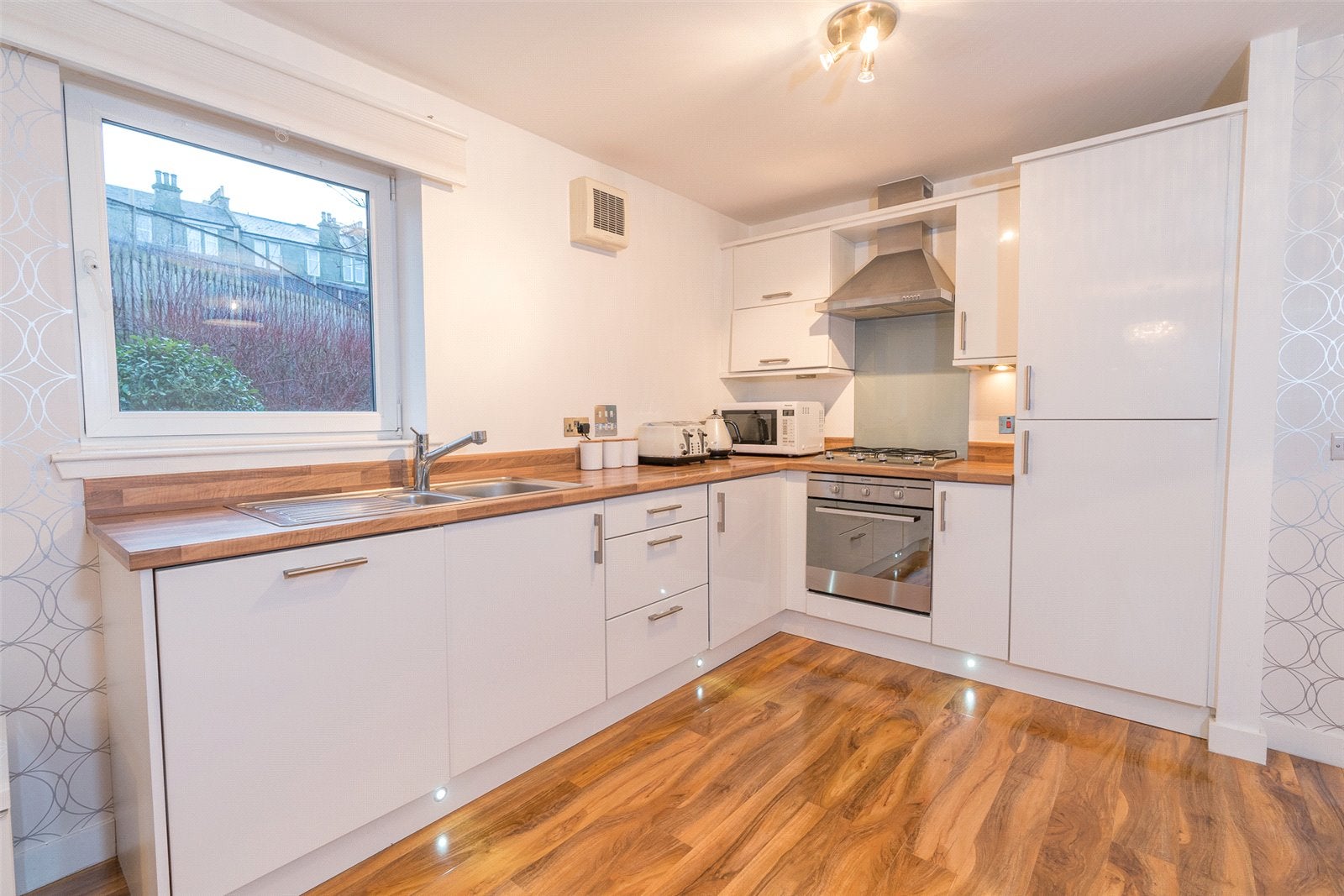 Flat Broughton Road in City of Edinburgh
