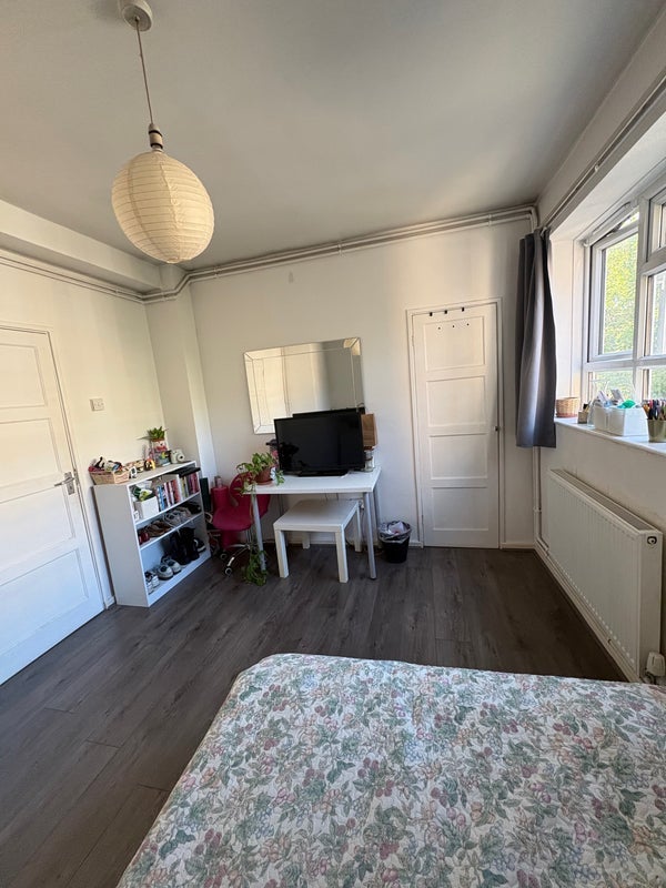 Room Mintern Street in Greater London