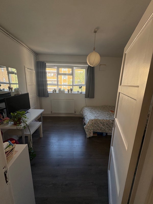 Room Mintern Street in Greater London