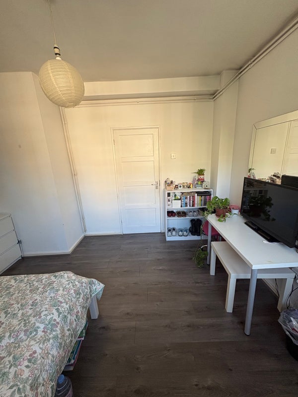 Room Mintern Street in Greater London