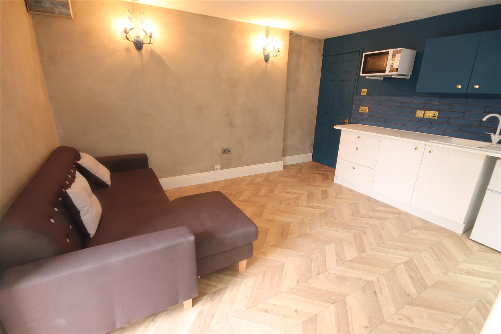Flat Westgate Road in Newcastle upon Tyne