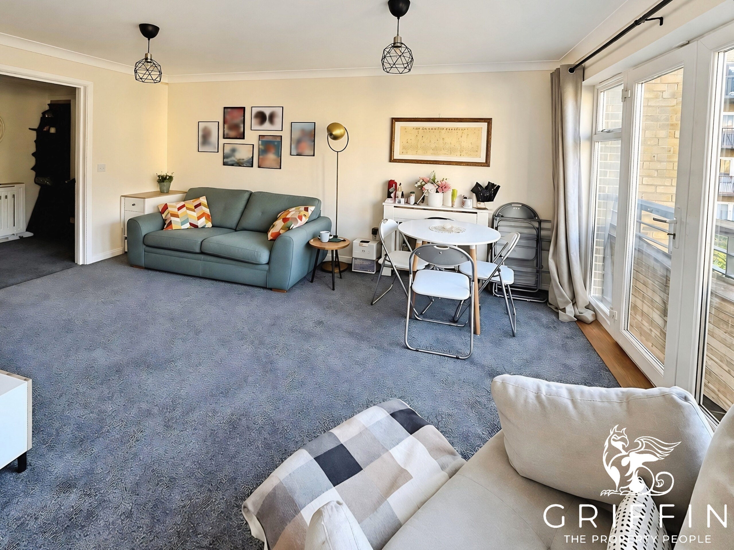 Flat Southwell Close in Grays