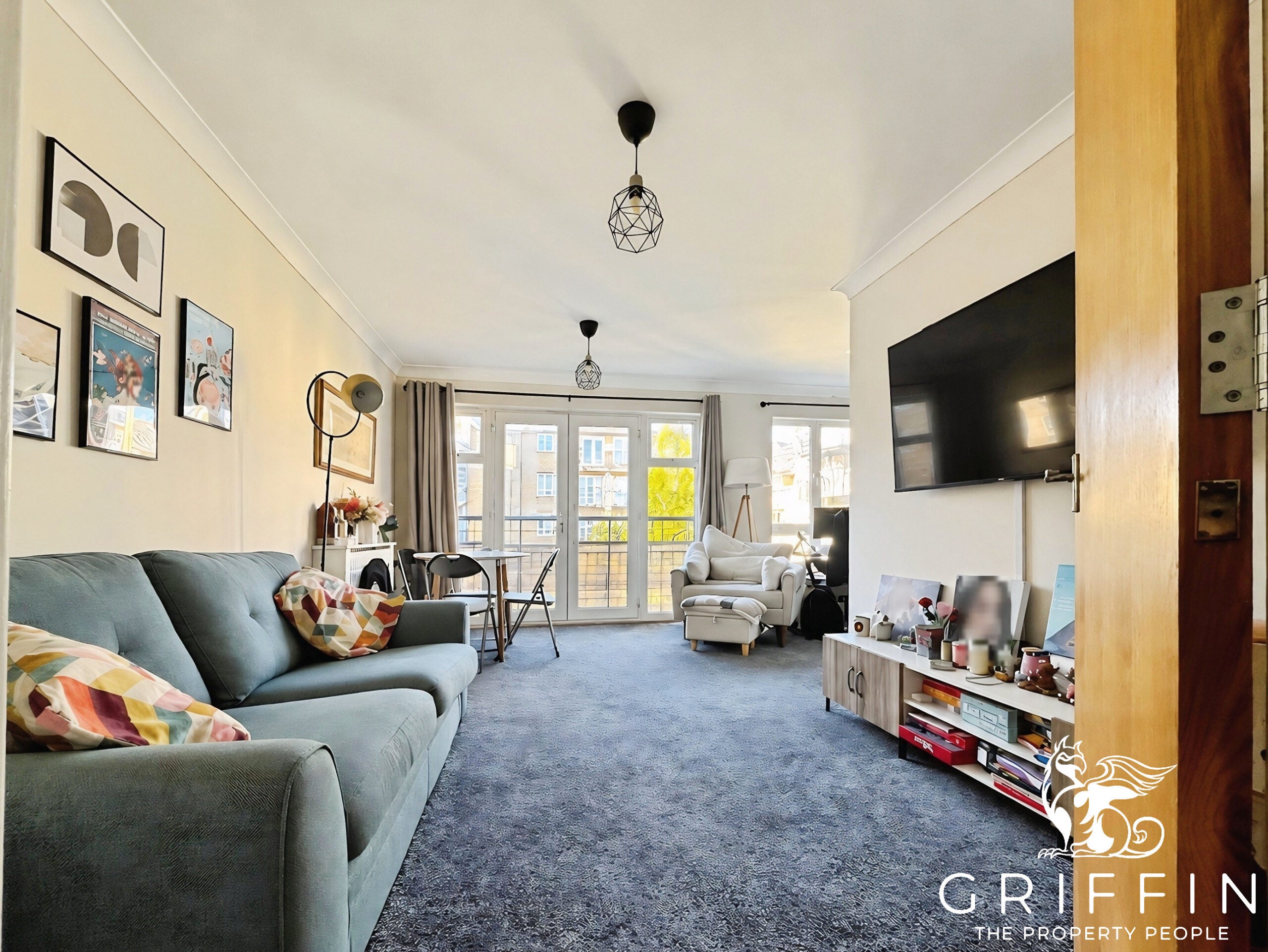 Flat Southwell Close in Grays