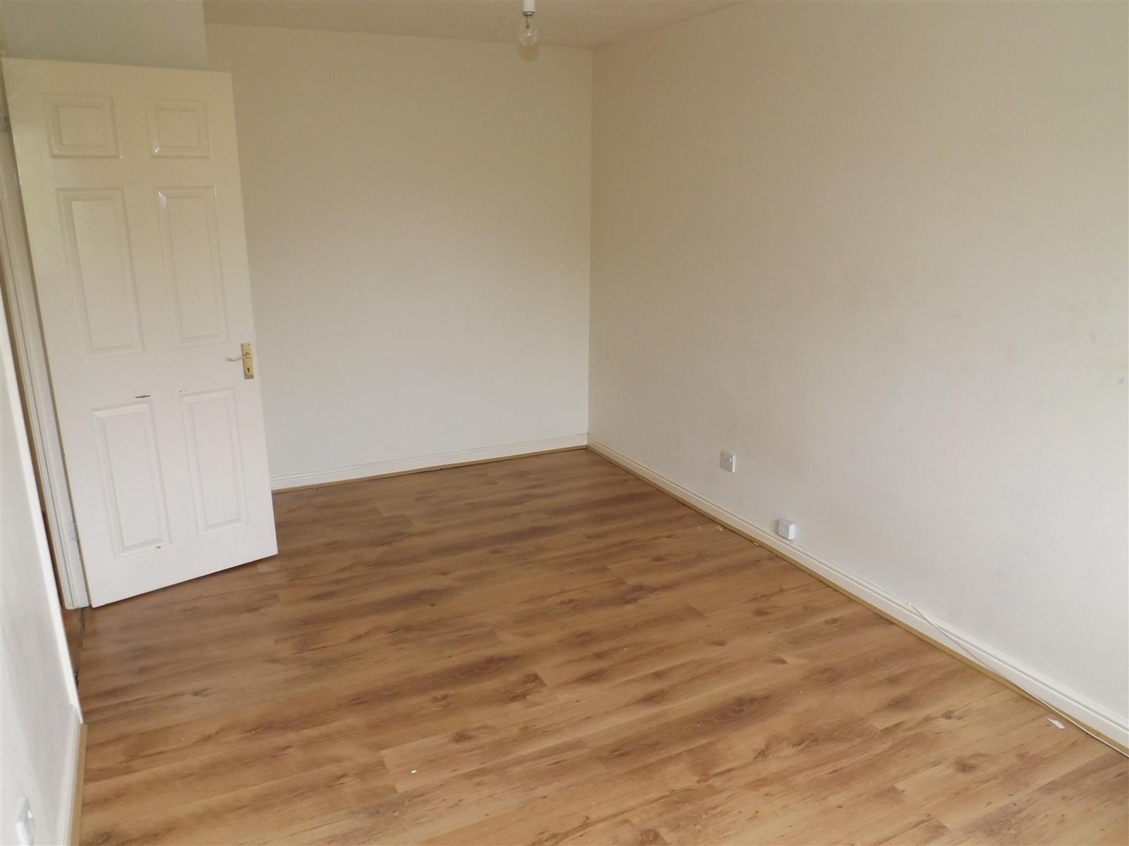 Flat Cumberland Place in Greater London