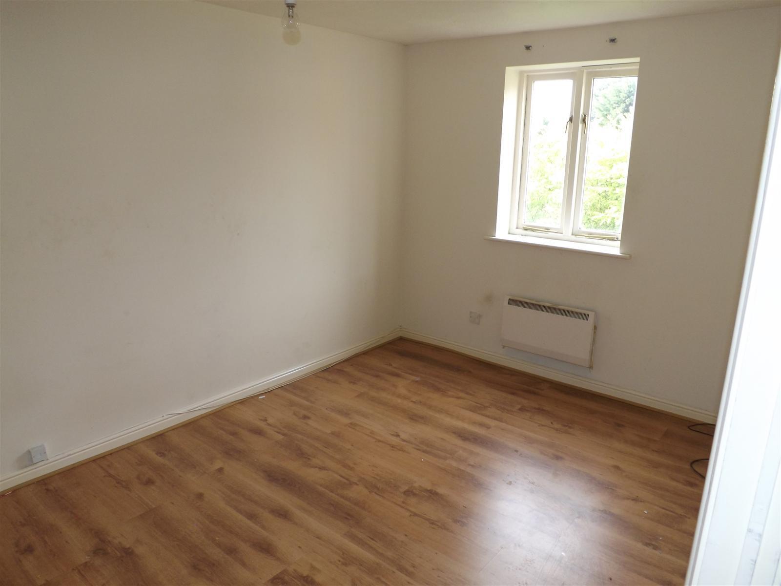 Flat Cumberland Place in Greater London
