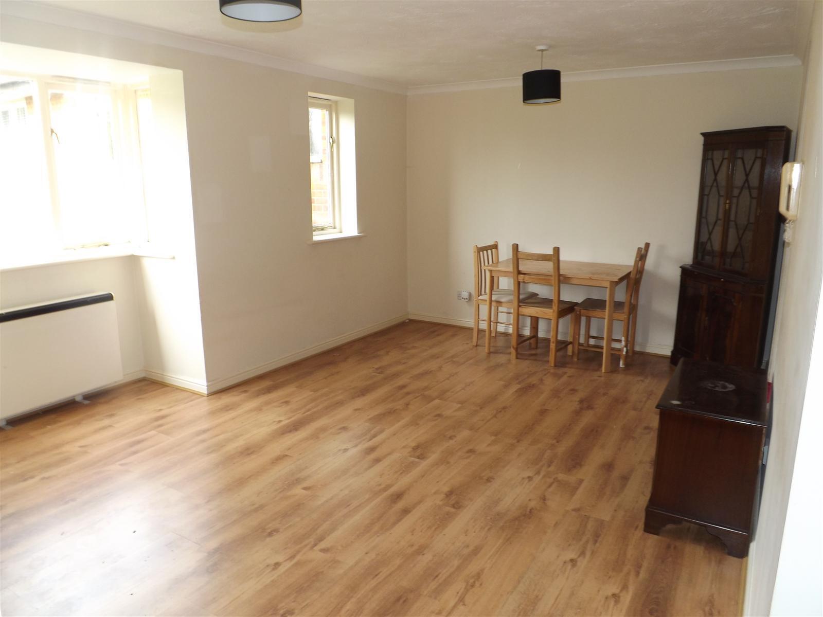 Flat Cumberland Place in Greater London
