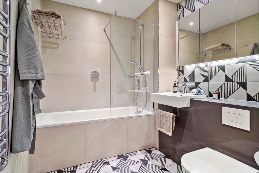 Flat Anthems Way in Greater London