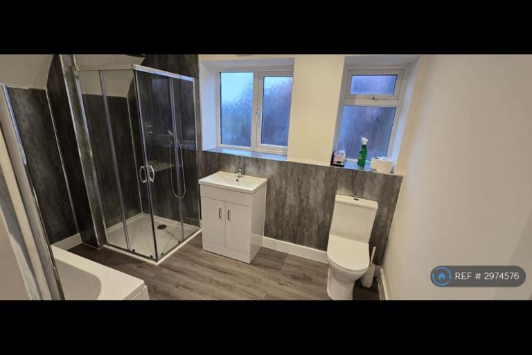 Flat Chester Road in Hazel Grove