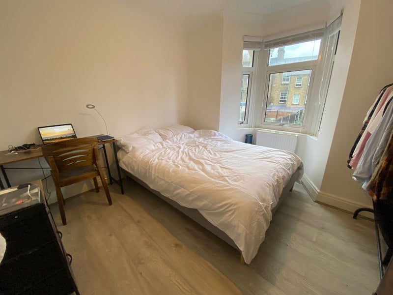 Room Mayola Road in Greater London