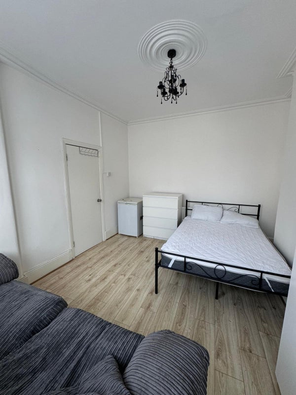 Room Thackeray Avenue in Greater London