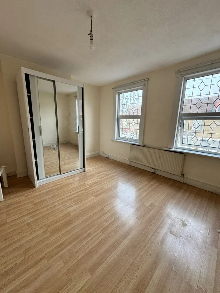 Room Pemdevon Road in Greater London