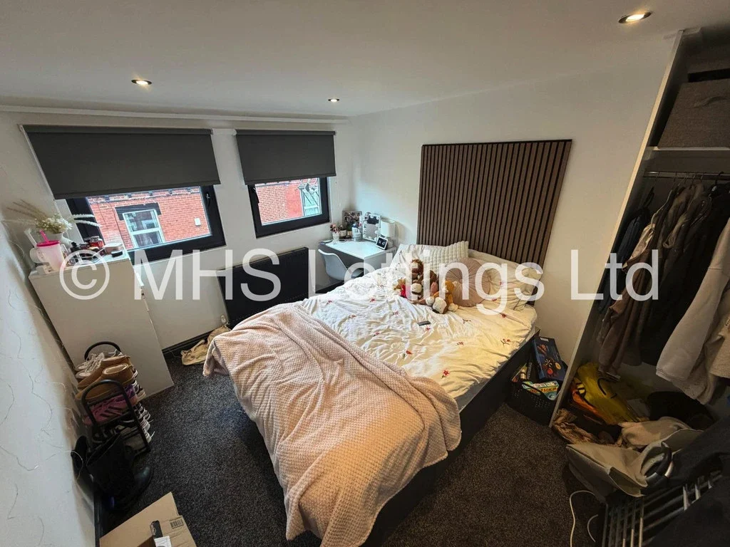 Flat Welton Place in Leeds
