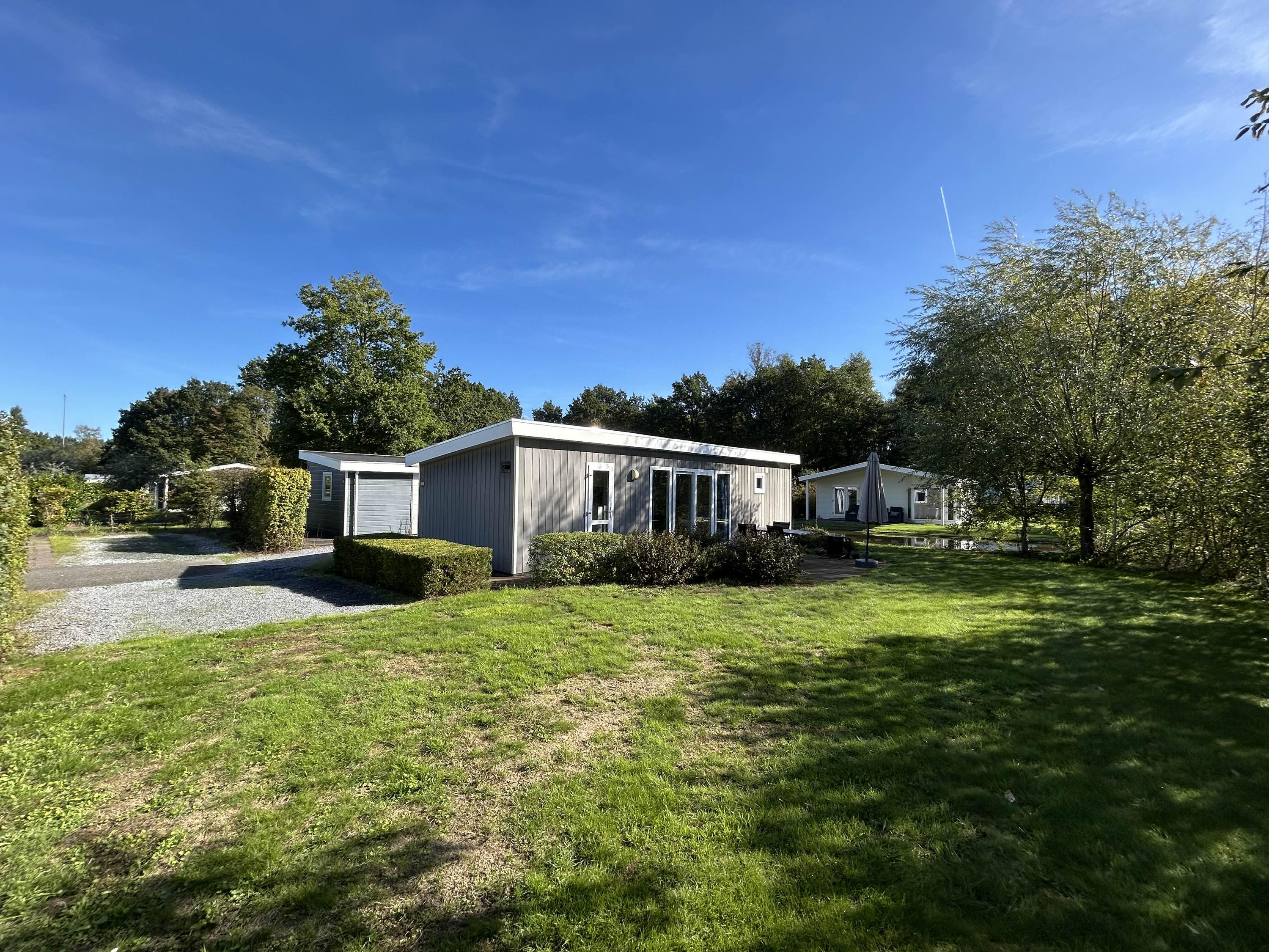 Huis Veldhuisweg 4 111 in IJhorst