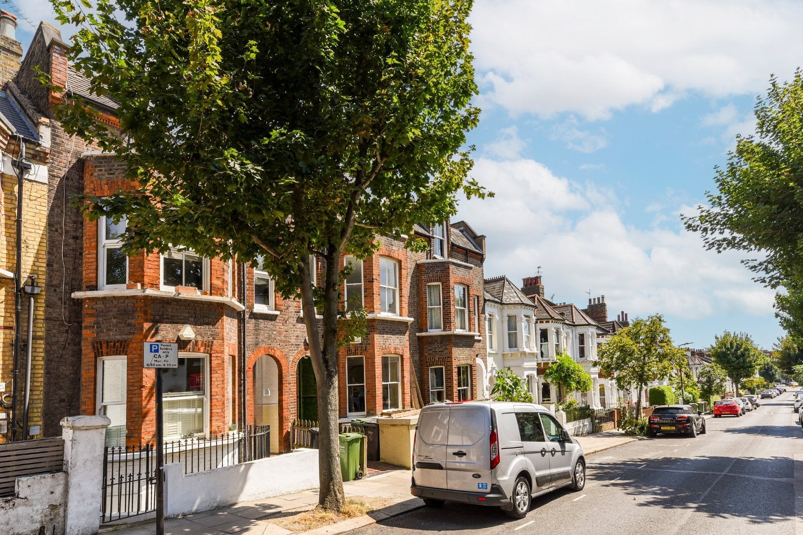 Flat Sumatra Road in Greater London