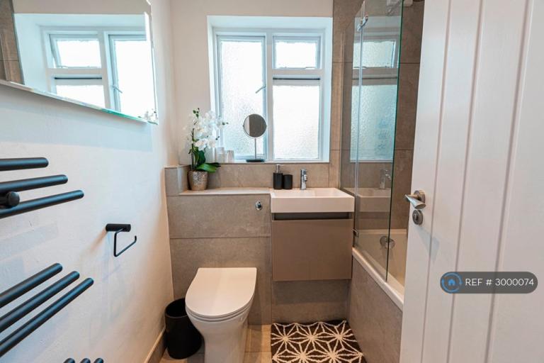 Flat Portnall Road in City of Westminster
