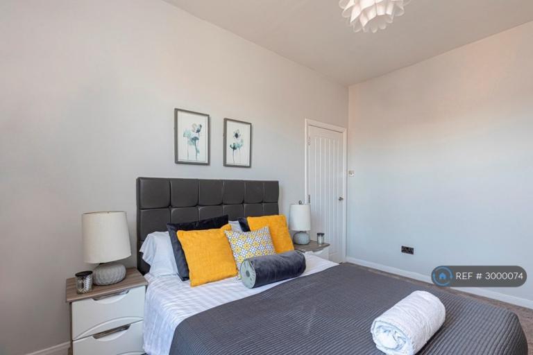 Flat Portnall Road in City of Westminster