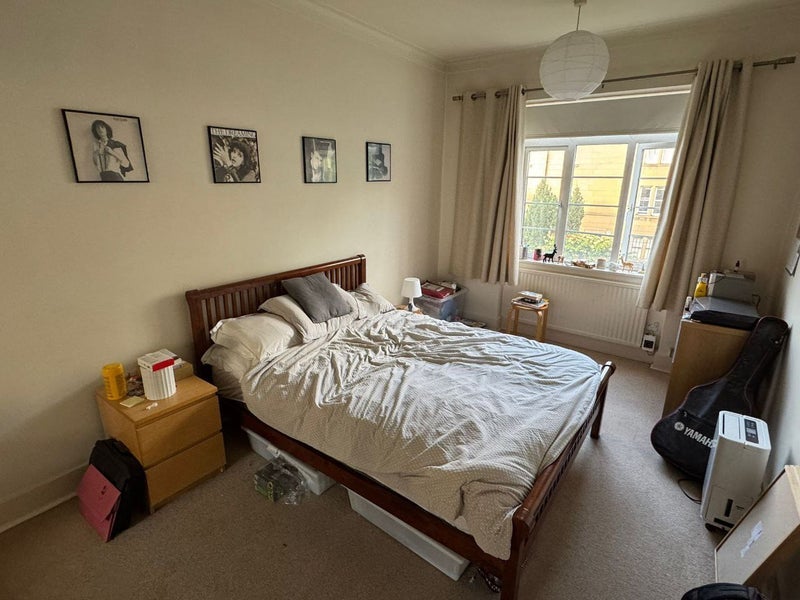 Room South Learmonth Gardens in City of Edinburgh