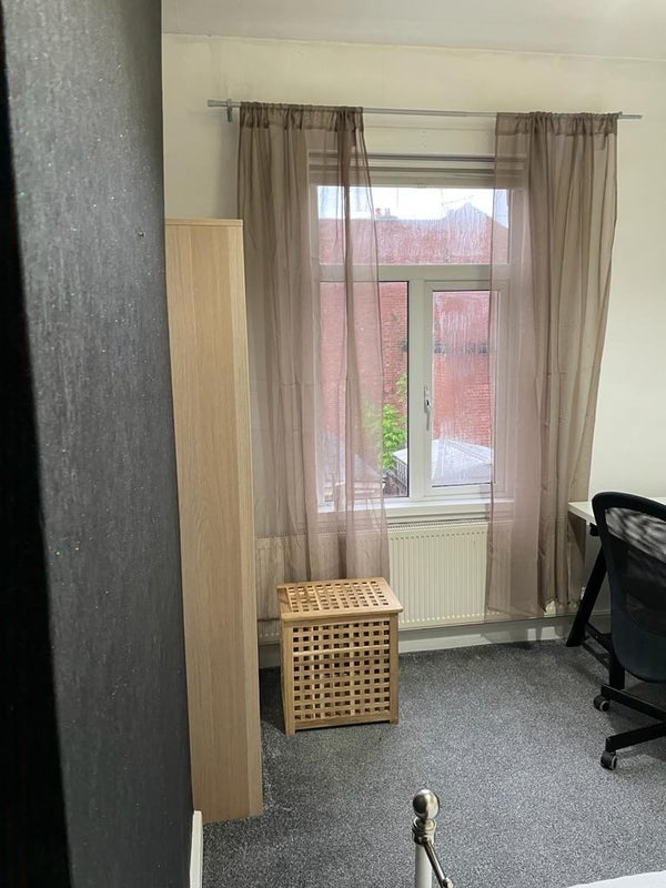 Room Walsgrave Road in Coventry
