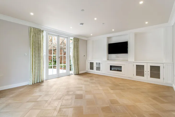 House Somerset Square in Greater London