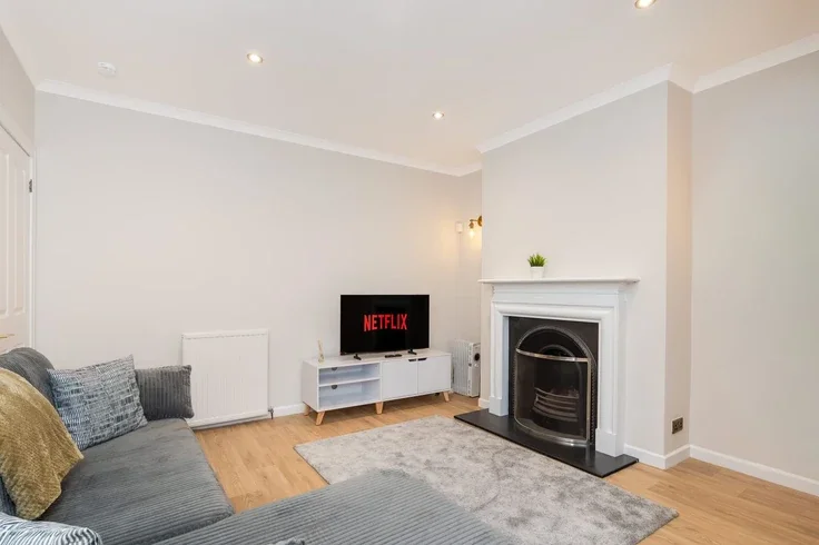 Flat Grampian Road in Aberdeen City