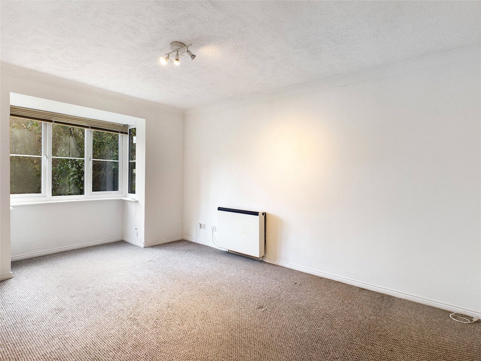 Flat Groves Lea in Mortimer