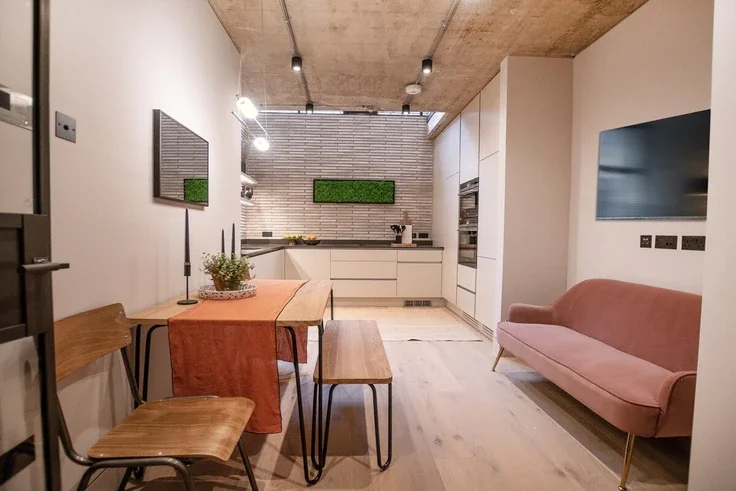 Flat King's Mews in Greater London