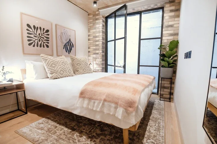 Flat King's Mews in Greater London