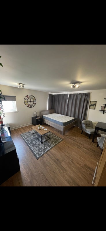 Room Granton Road in City of Edinburgh